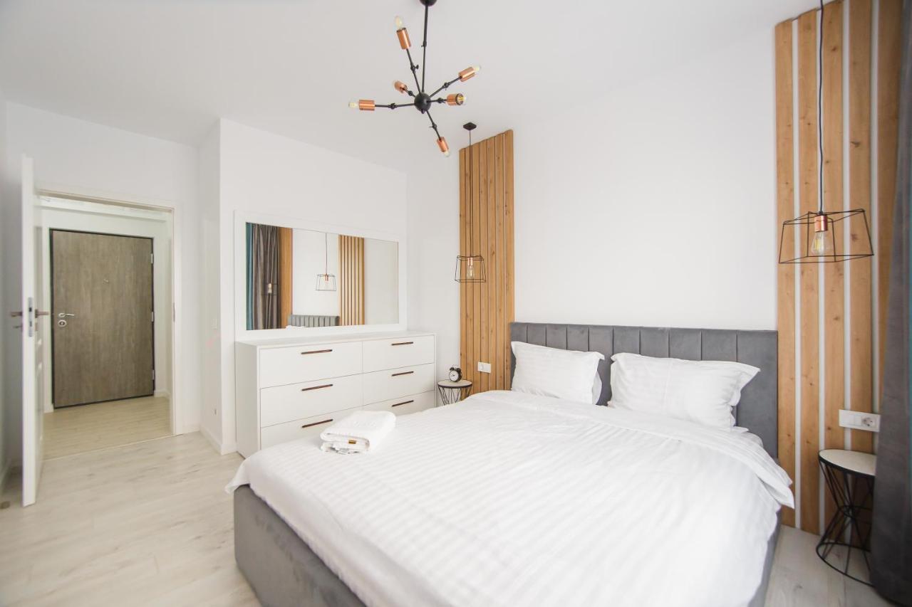 Pinkwood Harmony Apartment Oradea Exterior foto