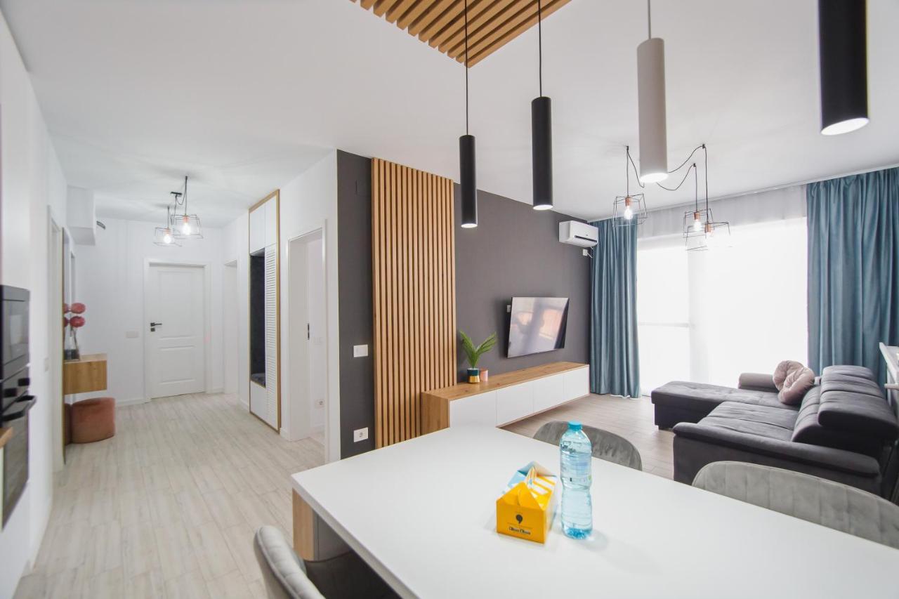 Pinkwood Harmony Apartment Oradea Exterior foto