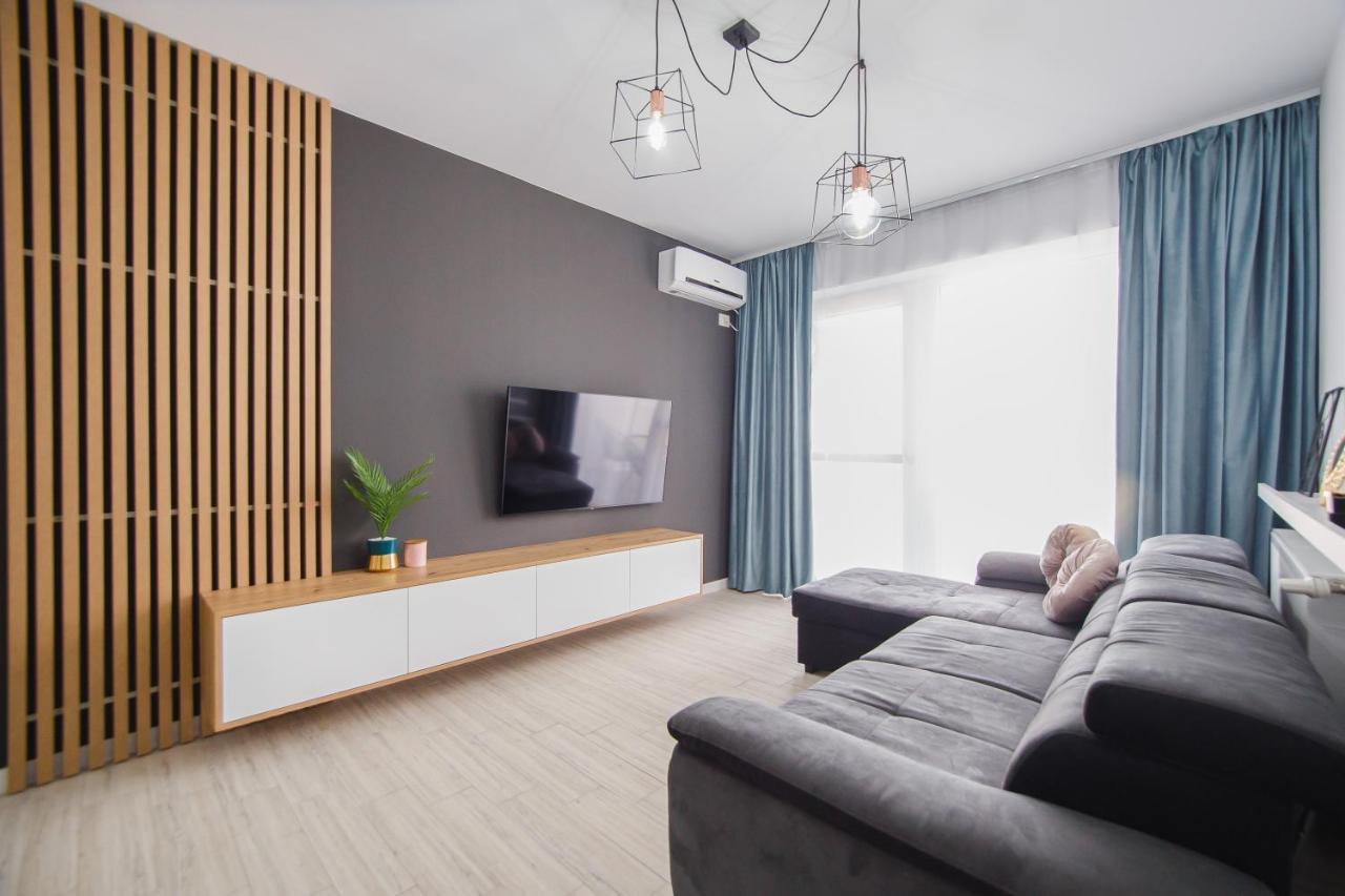 Pinkwood Harmony Apartment Oradea Exterior foto